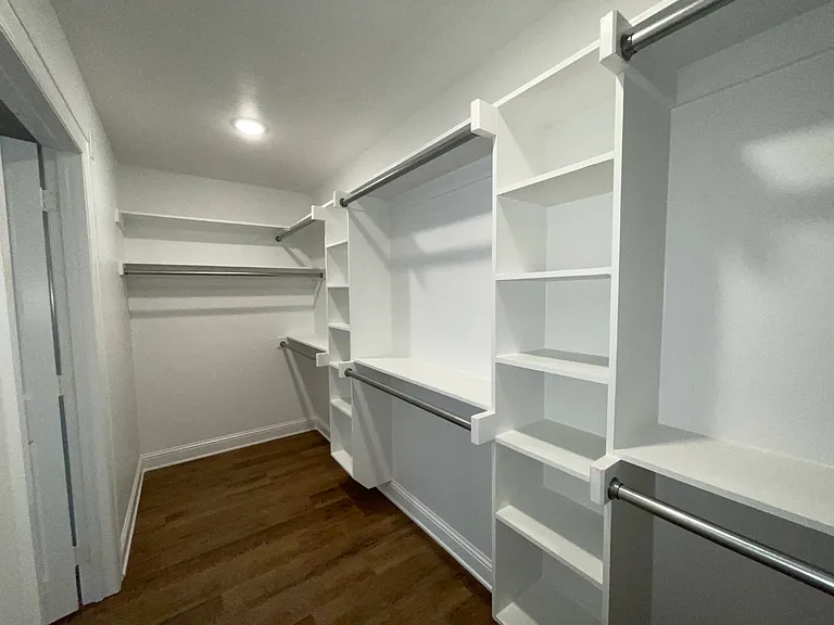 10008 Dayspring Dr — Photo 3