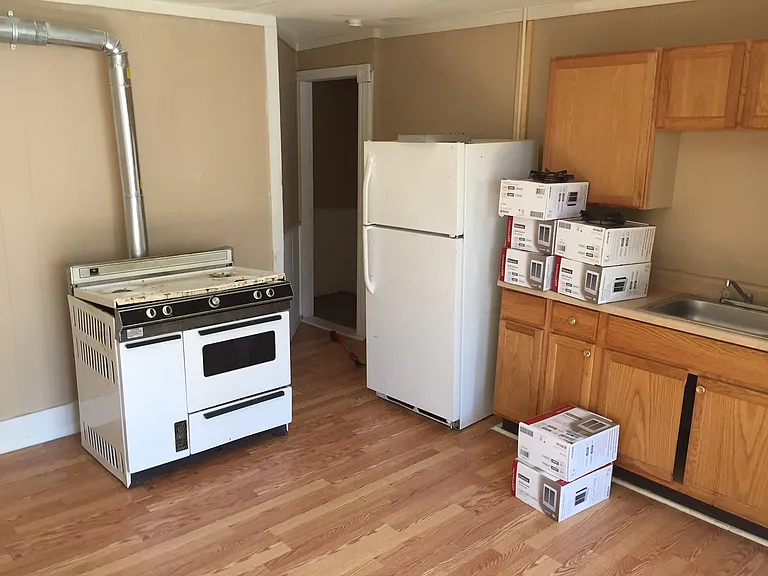 266 Pleasant St #5 — Photo 1