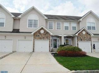 166 E Country Club Dr, Mount Holly, NJ 08060