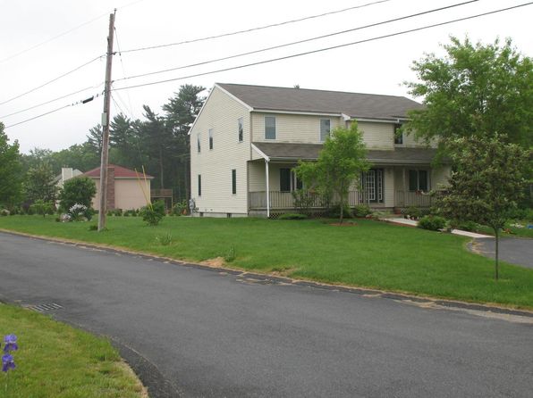 4 Romano Village Dr #A