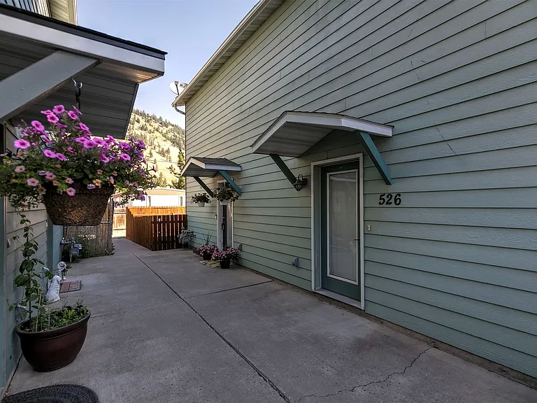 526 Minnesota Ave #B — Photo 3