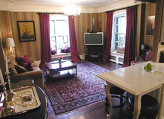 Sold by Verdi Square Realty | media 8