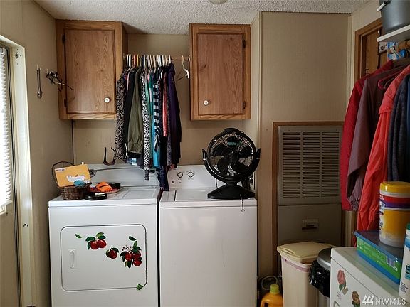 5th image of 2100 Grand Fir Dr