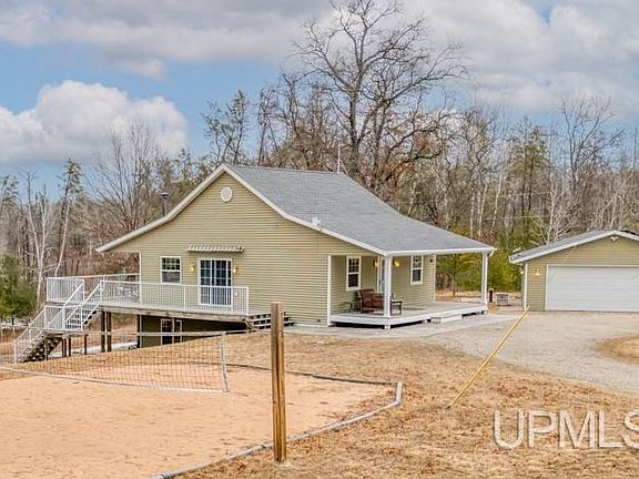 3rd image of W10106 Wild Turkey Trail Rd