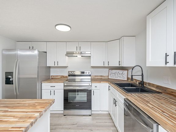 4th image of 1840 Whispering Oaks Ln