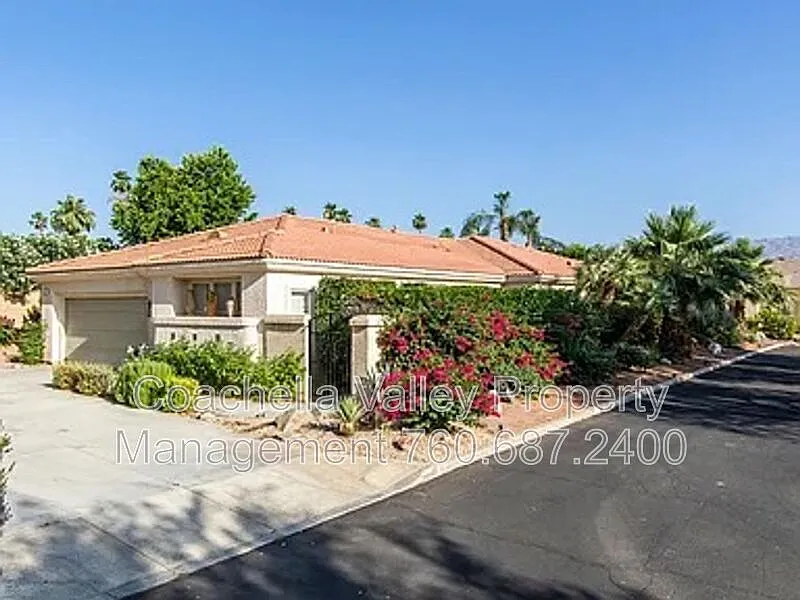 3 bed, 2.0 bath, 2142 sqft, $6,995 — Photo 2