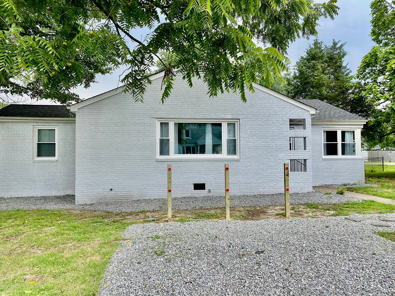 2929 Putney Rd — Photo 2