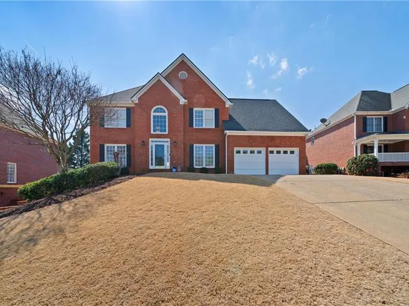 425 Brook Cir, Roswell, GA 30075