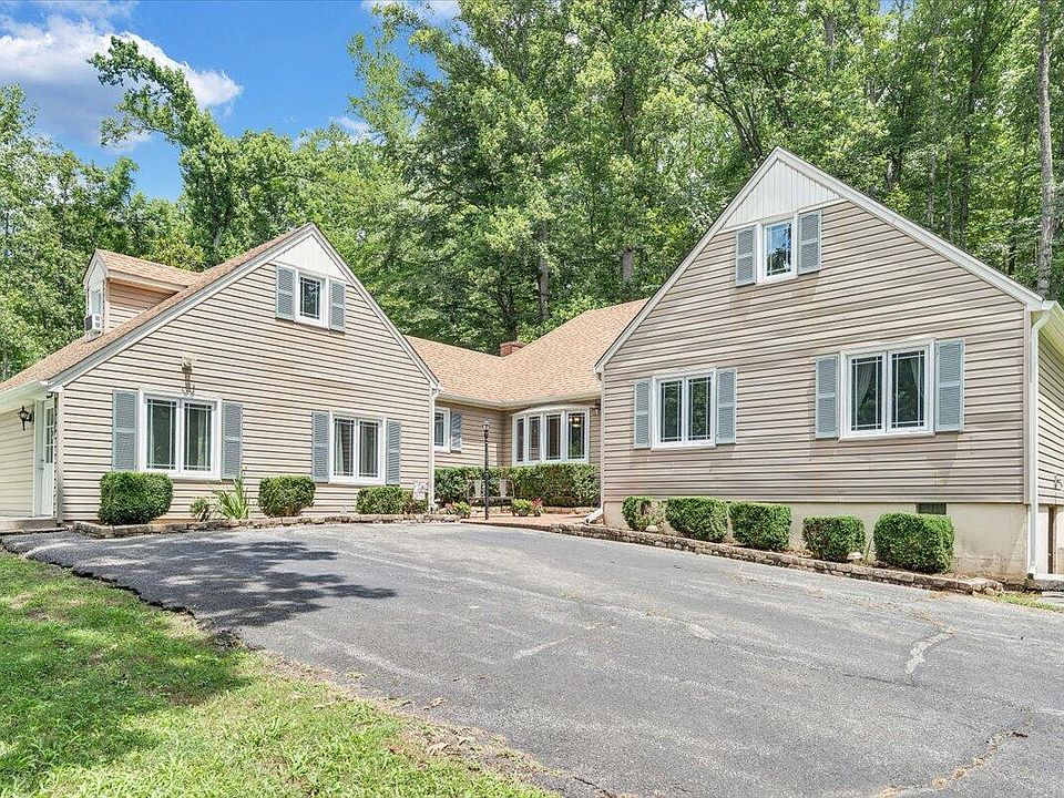1st image of 6796 Charlemont Rd