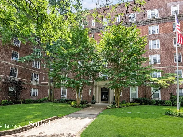 6810 108th St APT 3A, Forest Hills, NY 11375