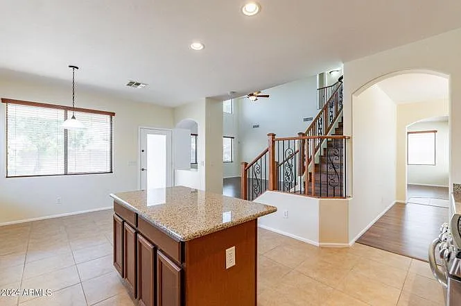1405 E Baker Dr — Photo 3