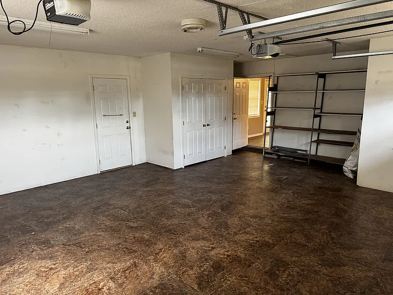 5941 Leesway Blvd — Photo 44