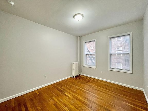 2nd image of 19 Kensington Ave APT 204
