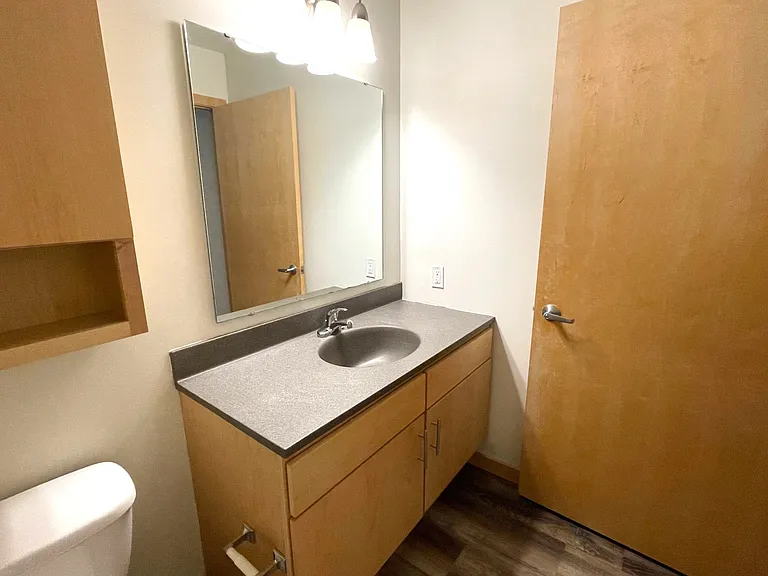 309 Roberts St N #404 — Photo 18