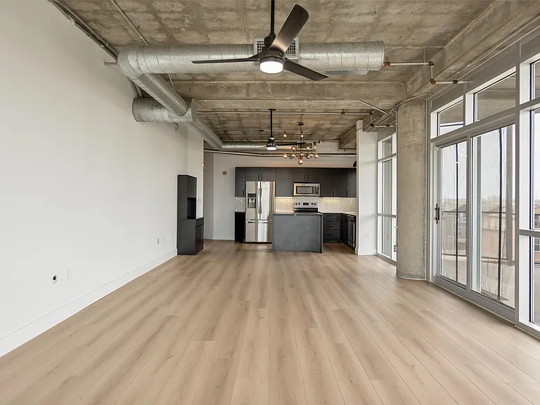 1001 Belleview St #408 — Photo 6