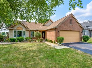 2045 Wildwood Ln, Hanover Park, IL 60133