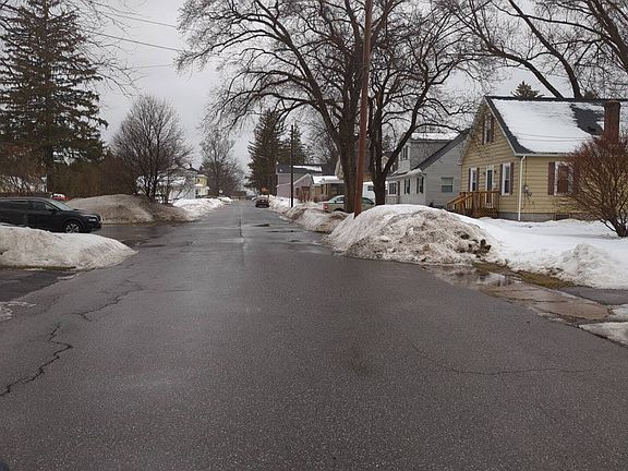 5th image of 914 Elwood St