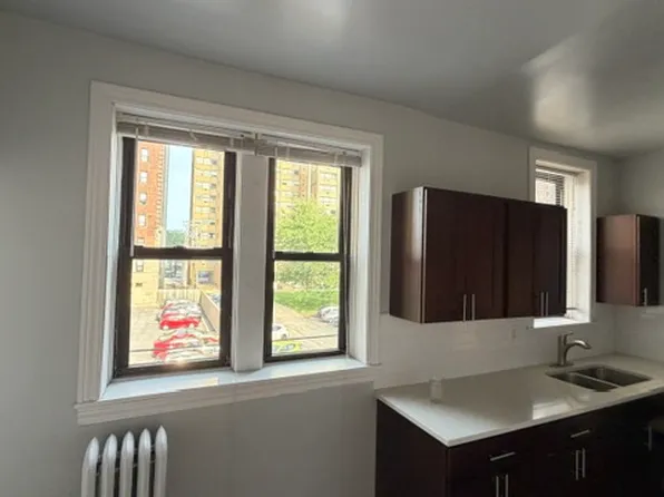 5521 S Everett Ave #21-2N, Chicago, IL 60637