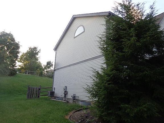 3rd image of 8951 Steeplechase Way