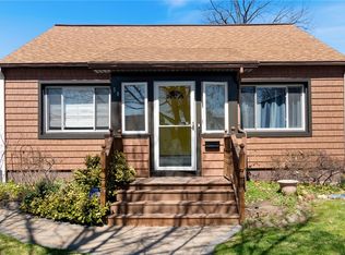 50 Brett Rd, Rochester, NY 14609