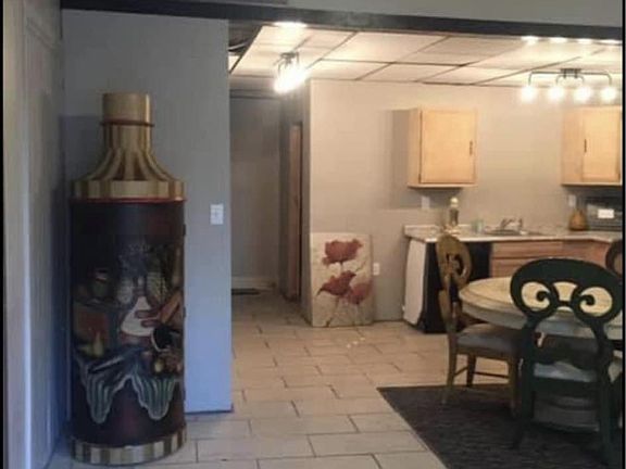 3rd image of 825 Drey St #825
