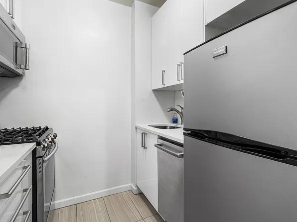 345 E 56th St APT 15B, New York, NY 10022