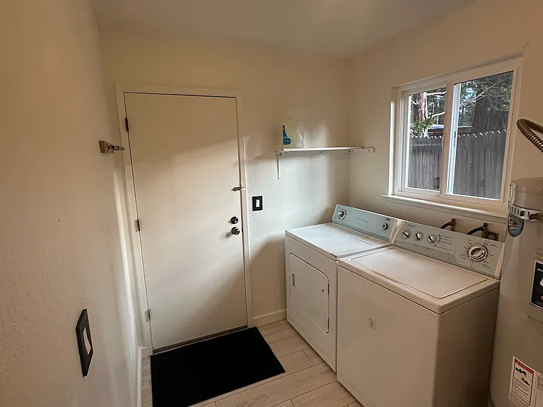 1231 Jobs Peak Dr — Photo 8
