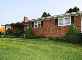 425 Barnes Ave, Westminster, MD 21157