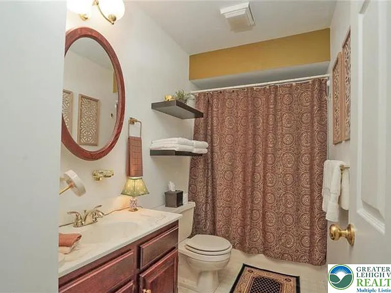 1319 Shady Ln — Photo 52