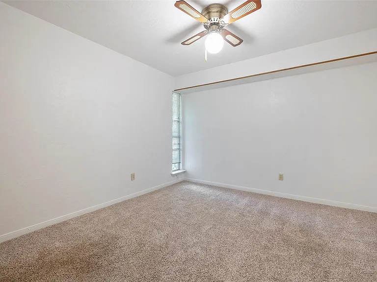 18121 Atkinson Ln — Photo 23
