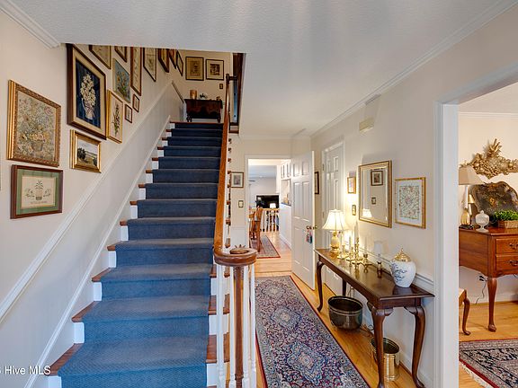 3rd image of 307 Alderson Road
