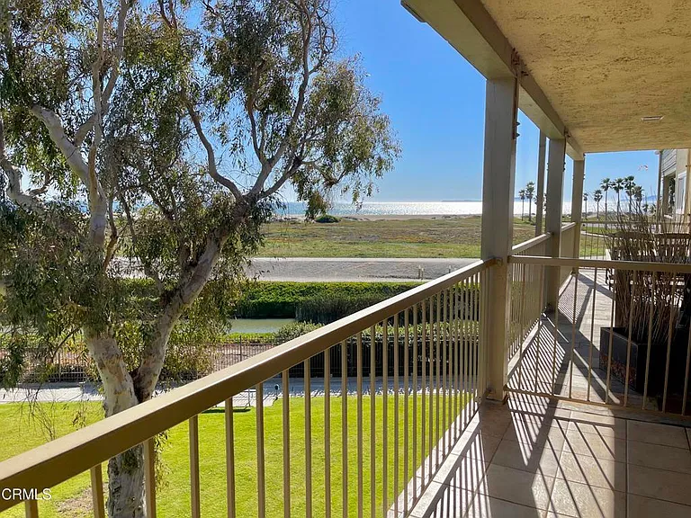 741 Reef Cir — Photo 11