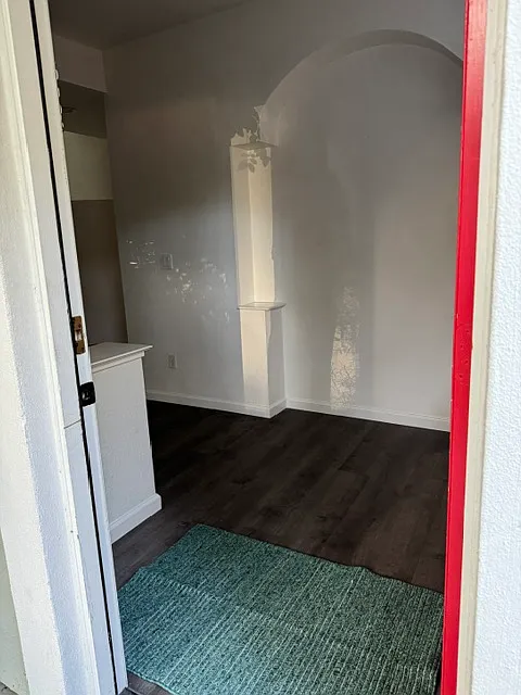 4 bed, 2.5 bath, 1700 sqft, $7,000 — Photo 3