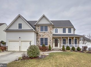 6 Irongate Ct, Columbus, NJ 08022