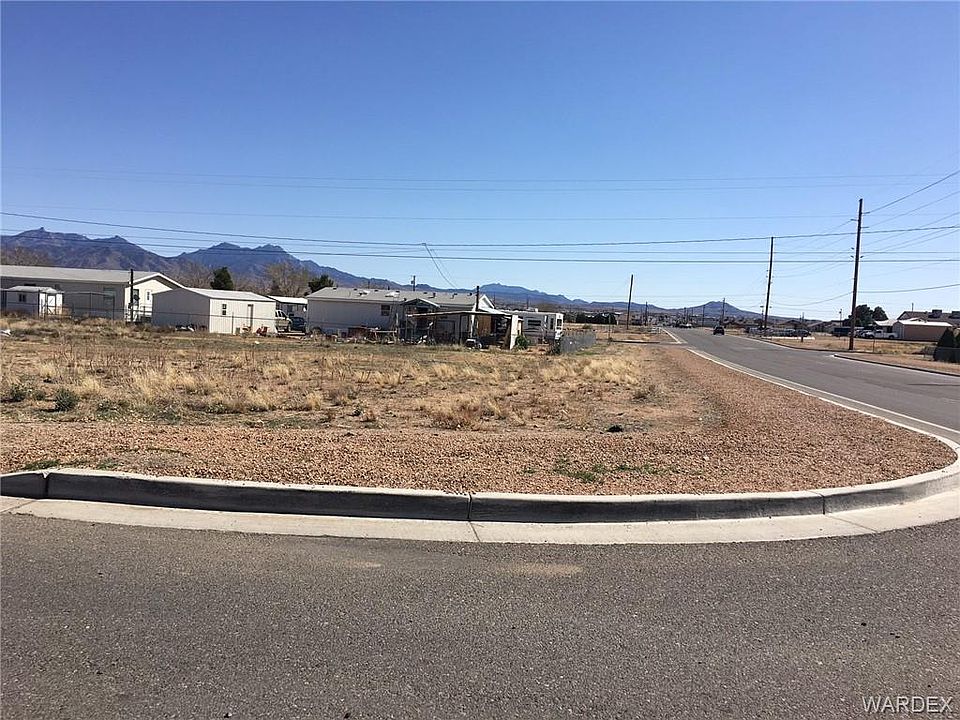 1st image of 3000 E Hearne Ave