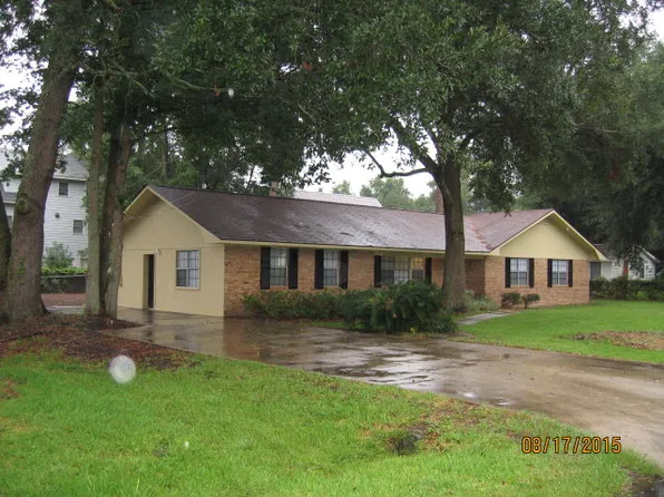 3206 Pike St, Brunswick, GA 31520