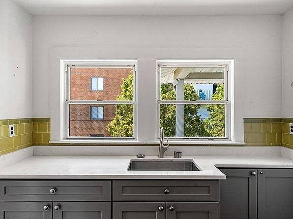 4th image of 186 Quincy Ave #D-2