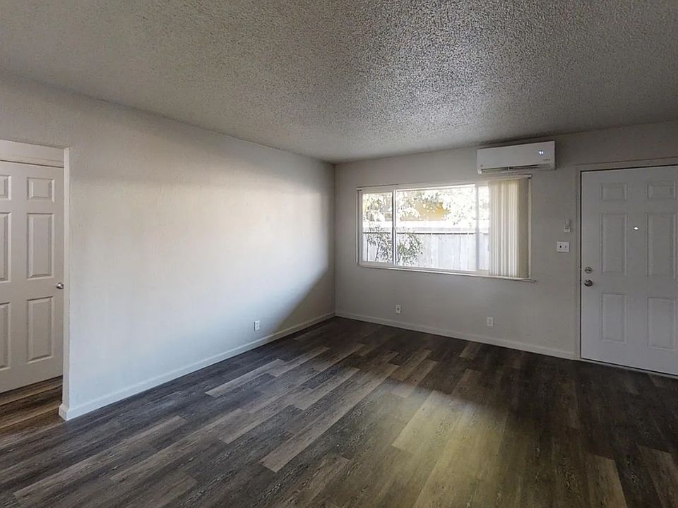 1st image of 2229-2235 W Princeton Ave #2233