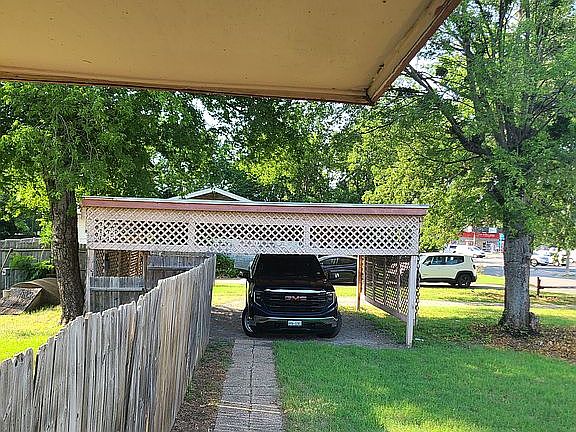 4th image of 224 S Harrison Ave