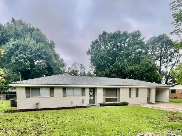 104 William Dr, Lafayette, LA 70508