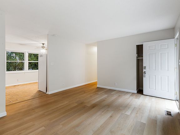 5th image of 2347 Sylvania Ave