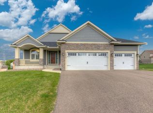 3800 Prairie Rose Way, Burnsville, MN 55337