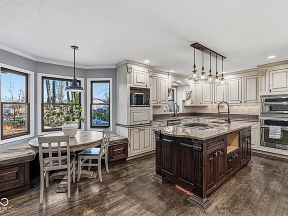 5th image of 16282 Hazel Dell Rd