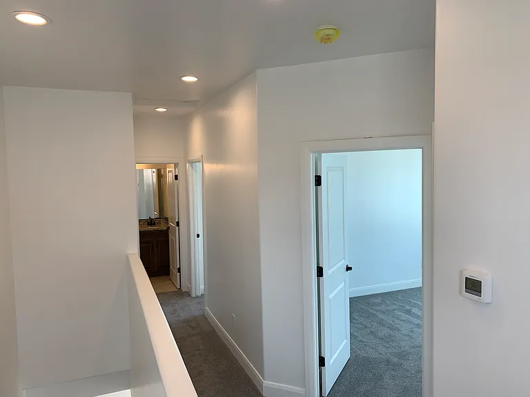 2477 W 350 N — Photo 11