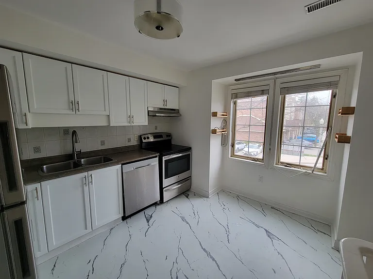 4045 Upper Middle Rd #6 — Photo 12