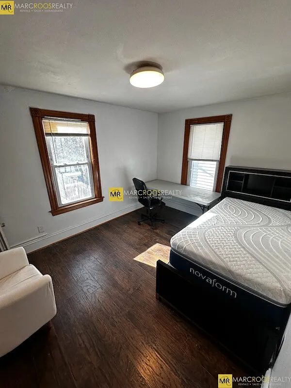 Smythe St — Photo 1
