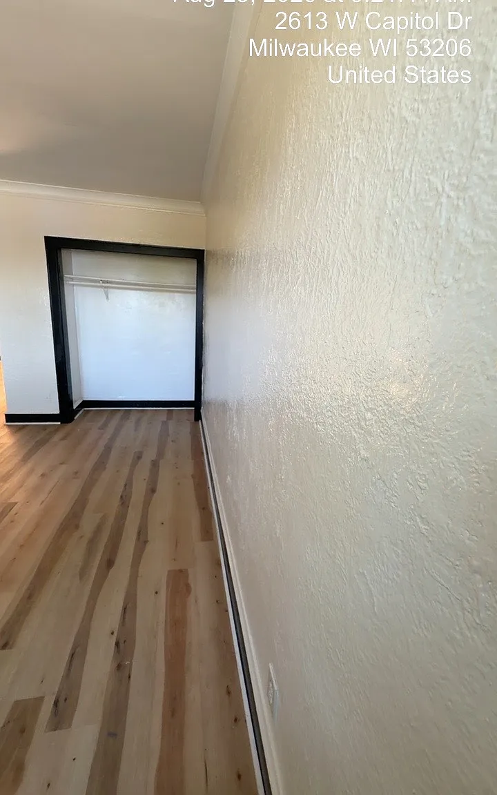 2 bed, $1,025 — Photo 4