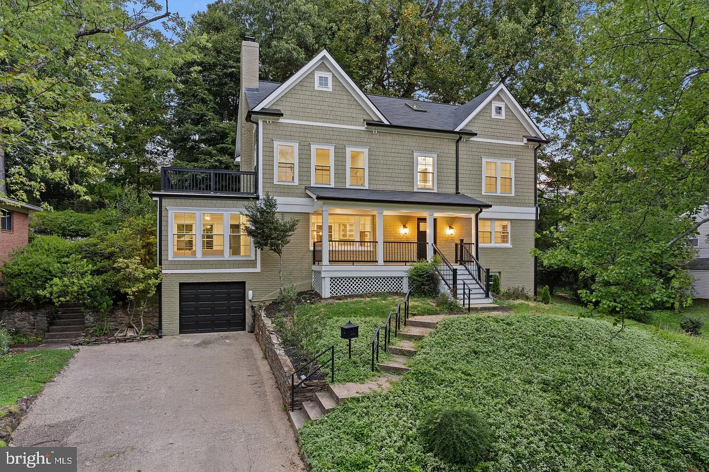 7 bed, 5.0 bath, 4120 sqft, $8,000 — Photo 1