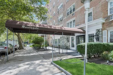 149-30 88th Street, #2E