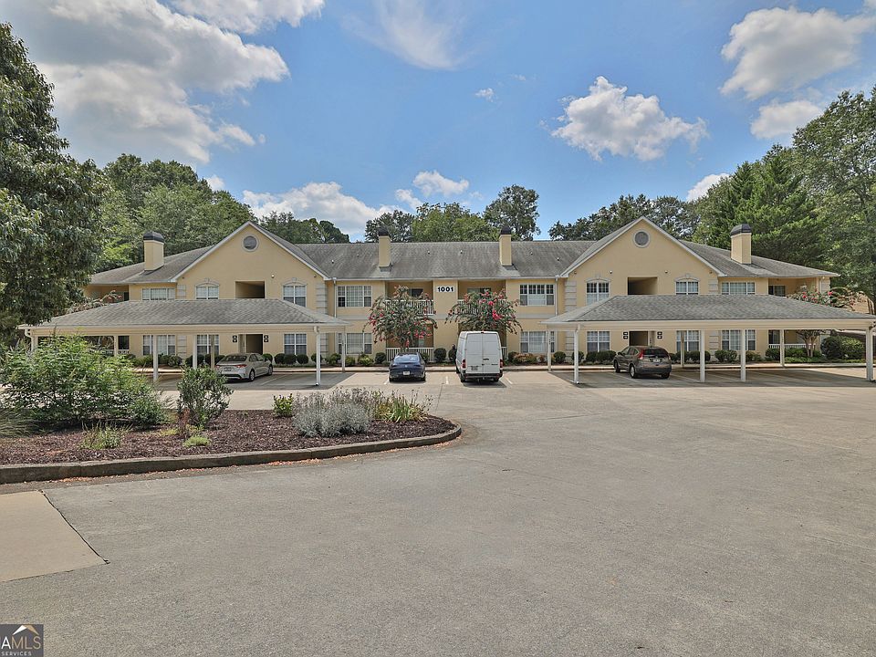 1st image of 1001 Holly Dr APT 102
